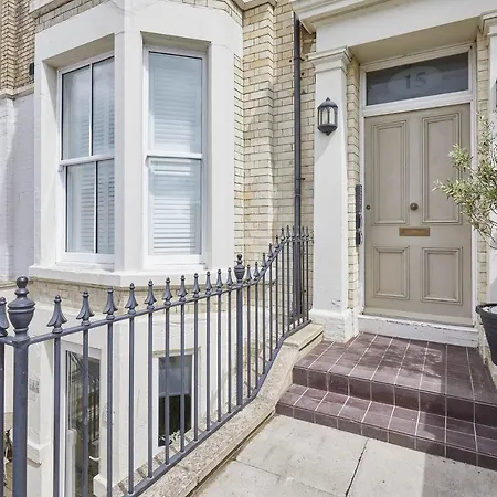 Host & - 2, 15 Prospect Hill Appartamento