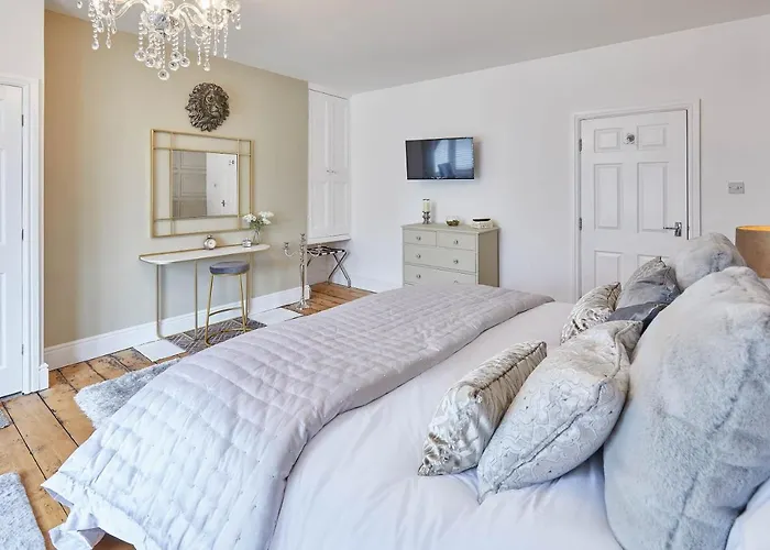 דירה Host & - 2, 15 Prospect Hill וויטבי