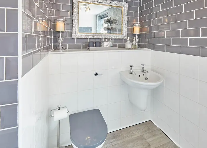 Host & - 2, 15 Prospect Hill דירה